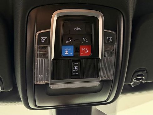New 2026 RAM 1500 4x4 Crew Cab image 23