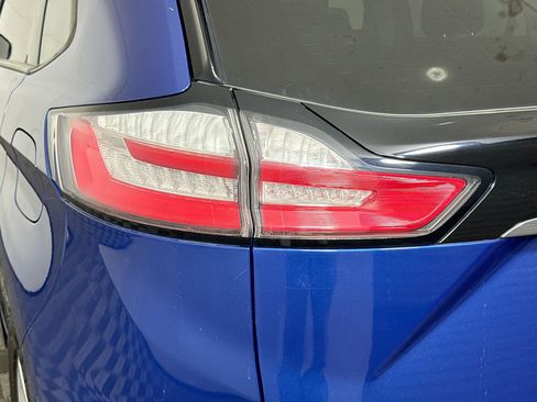 Used 2020 Ford Edge SE image 36