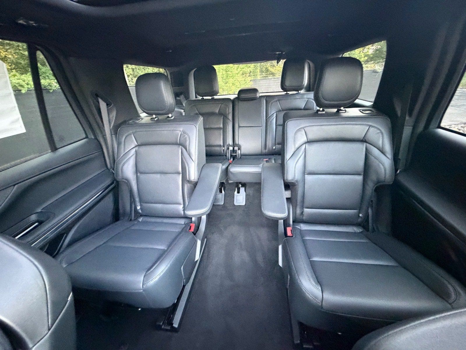 New 2027 Lincoln Navigator Reserve w/ Jet Appearance Package AWD/4WD image 38