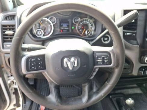 Used 2022 RAM 5500 Tradesman w/ Chrome Appearance Group AWD/4WD image 14