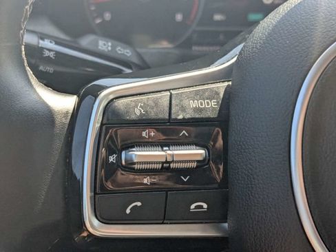Used 2023 Kia Sorento S w/ Panoramic Sunroof Package AWD/4WD image 24