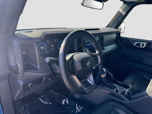 Used 2025 Ford Bronco Badlands AWD/4WD image 9