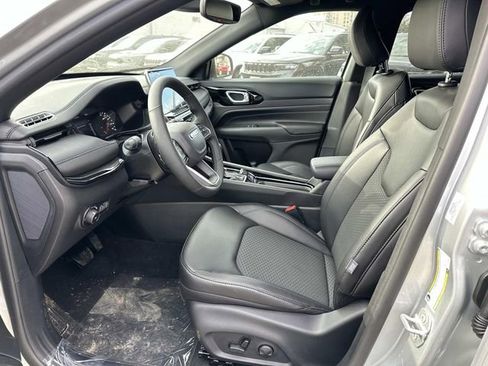 New 2026 Jeep Compass Latitude AWD/4WD image 9