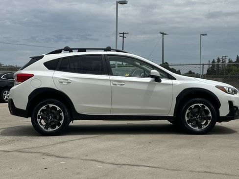 Used 2021 Subaru Crosstrek 2.0i Premium w/ Popular Package #3 AWD/4WD image 2