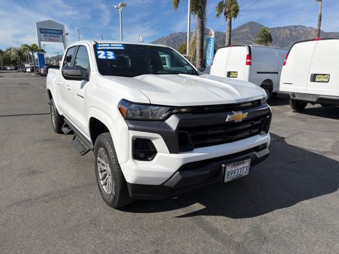 Used 2023 Chevrolet Colorado LT w/ LT Convenience Package image 2