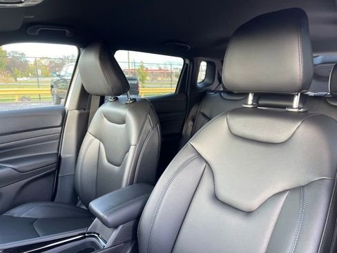 New 2026 Jeep Compass Limited image 8