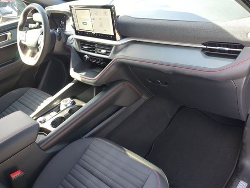 New 2026 Ford Explorer ST-Line w/ ST-Line Street Pack image 39