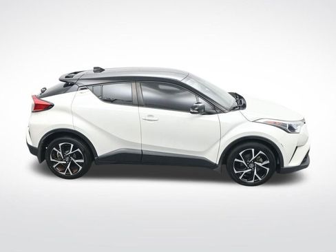 Used 2019 Toyota C-HR XLE image 27