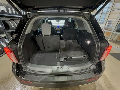 Certified 2023 Ford Explorer XLT w/ Equipment Group 202A image 4