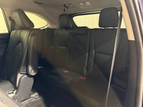 Used 2023 Toyota Highlander XLE AWD/4WD image 23