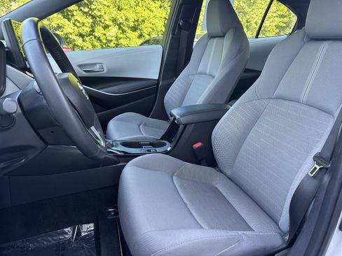 Used 2024 Toyota Corolla SE FWD image 7