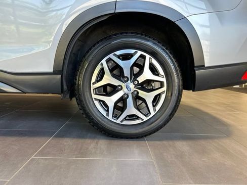 Used 2023 Subaru Forester Premium AWD/4WD image 42