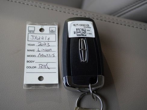 Used 2023 Lincoln Nautilus AWD w/ Premium Package image 29