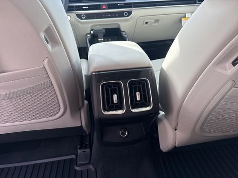 New 2025 Kia Sorento S image 24