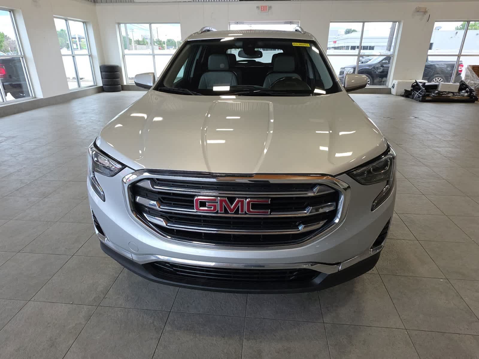 Used 2020 GMC Terrain SLT w/ Preferred Package AWD/4WD image 2