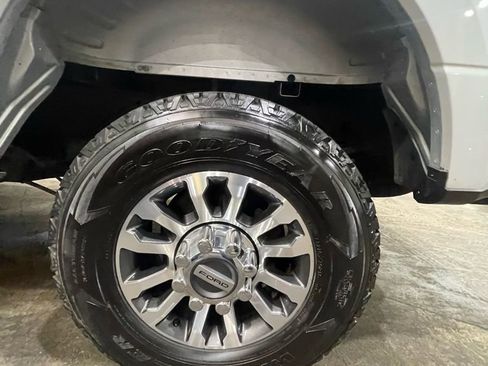 Used 2019 Ford F250 Lariat w/ Lariat Ultimate Package image 33