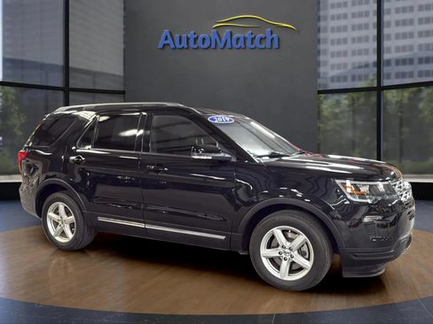 Used 2019 Ford Explorer XLT w/ Equipment Group 201A FWD image 13
