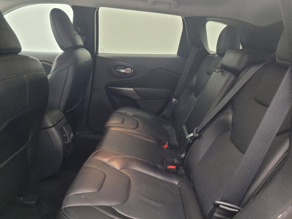 Used 2020 Jeep Cherokee Limited FWD image 18