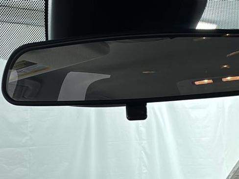 Used 2024 Toyota Highlander LE image 32