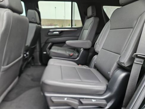 Used 2025 Chevrolet Tahoe Z71 w/ Comfort Package AWD/4WD image 28