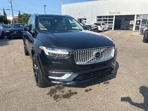 Used 2023 Volvo XC90 B5 Plus w/ Protection Package Premier AWD/4WD image 2