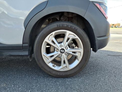 Used 2022 Hyundai Kona SEL image 22