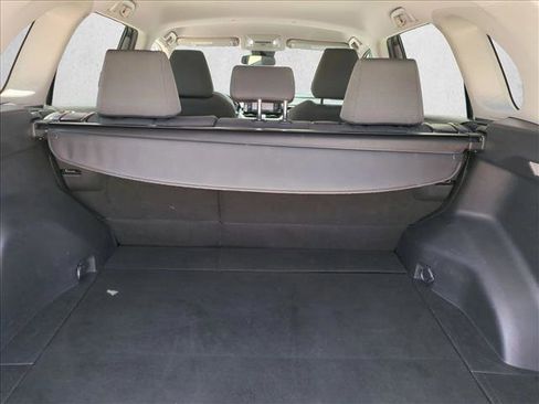 Used 2022 Toyota RAV4 XLE AWD/4WD image 6