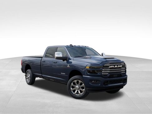 New 2026 RAM 2500 Laramie AWD/4WD image 5