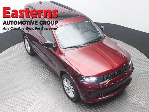 Used 2024 Dodge Durango GT AWD/4WD image 3