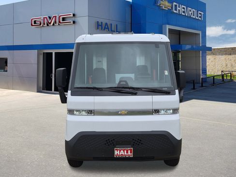 Used 2025 Chevrolet Brightdrop 600 AWD/4WD image 2