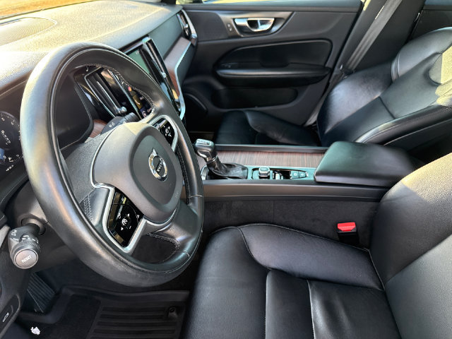 Used 2021 Volvo S60 T5 Momentum FWD image 17
