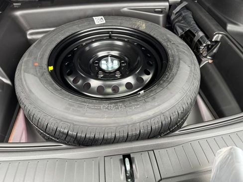 New 2025 Jeep Grand Cherokee Laredo X w/ Luxury Tech Group I image 17