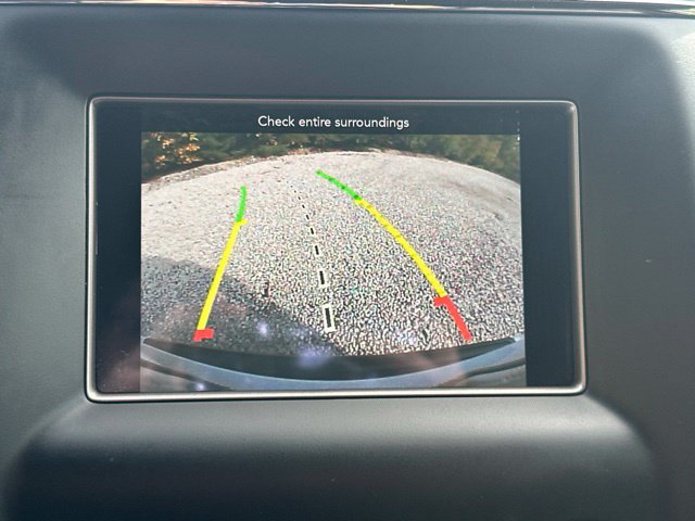 Used 2021 Jeep Grand Cherokee Laredo AWD/4WD image 31