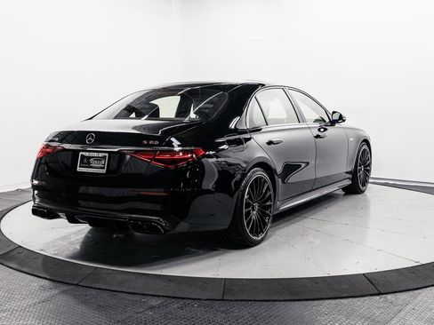 Used 2025 Mercedes-Benz S 63 AMG S w/ Carbon Fiber Exterior Package image 34