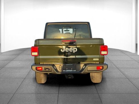 Used 2021 Jeep Gladiator Overland w/ Popular Equipment Package image 6