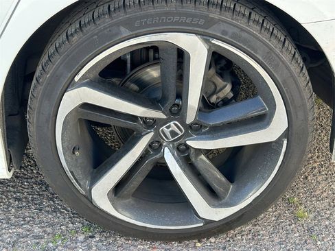 Used 2020 Honda Accord Sport image 9
