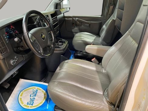 Used 2021 Chevrolet Express 2500 w/ Driver Convenience Package RWD image 9