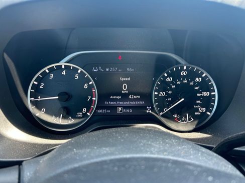 Used 2024 Nissan Titan SV w/ SV Convenience Package AWD/4WD image 20