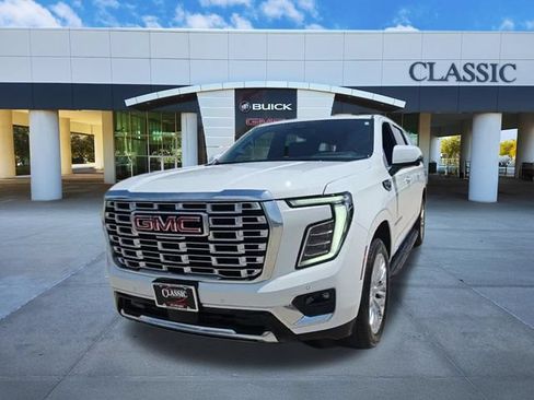 Used 2025 GMC Yukon XL Denali AWD/4WD image 3
