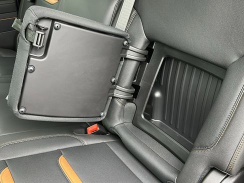 Used 2025 GMC Sierra 1500 AT4 w/ AT4 Premium Package image 45