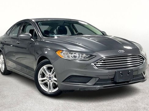 Used 2018 Ford Fusion SE w/ Fusion SE Technology Package image 1