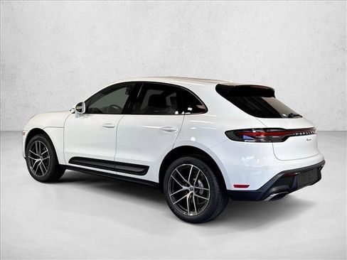 Used 2026 Porsche Macan AWD/4WD image 3