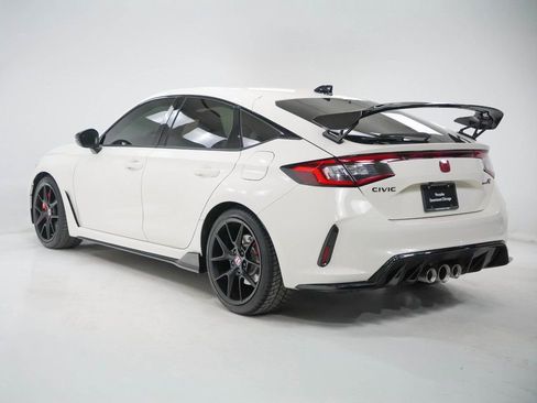 Used 2025 Honda Civic Type R image 3