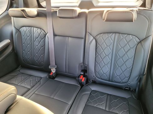 New 2023 Jeep Grand Wagoneer Series III image 17