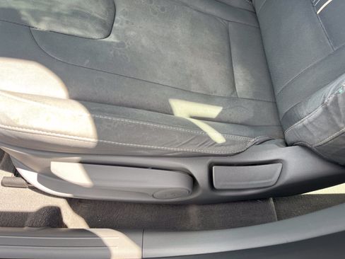 Used 2022 Hyundai Elantra SEL w/ Convenience Package FWD image 14