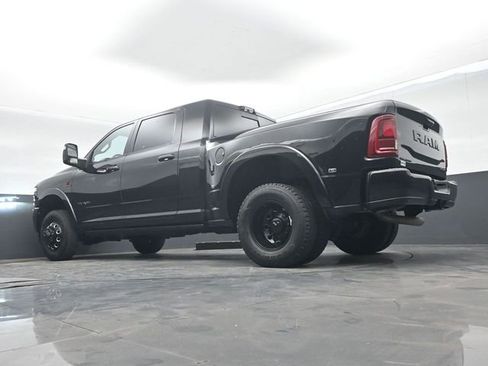 Used 2025 RAM 3500 Limited AWD/4WD image 54