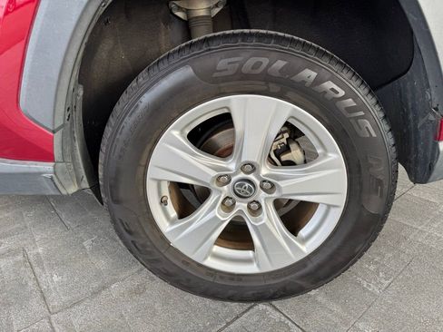 Used 2019 Toyota RAV4 XLE image 4