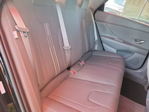 Certified 2025 Hyundai Elantra Sport FWD image 26