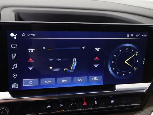 Used 2025 Chevrolet Silverado 1500 LT image 44