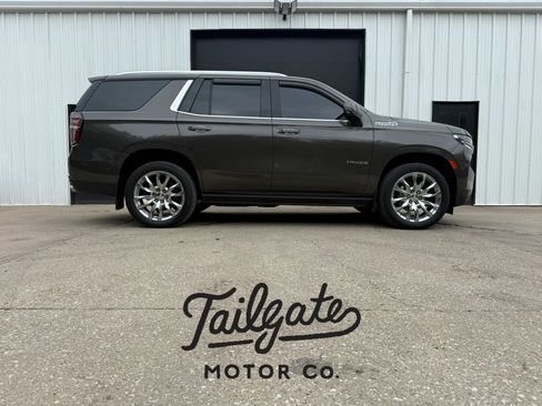 Used 2021 Chevrolet Tahoe High Country AWD/4WD image 1